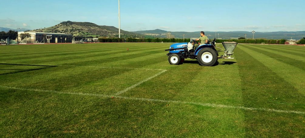 concimazione campo calcio cagliari
